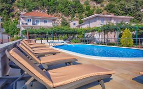 Apartments Obala - Katic